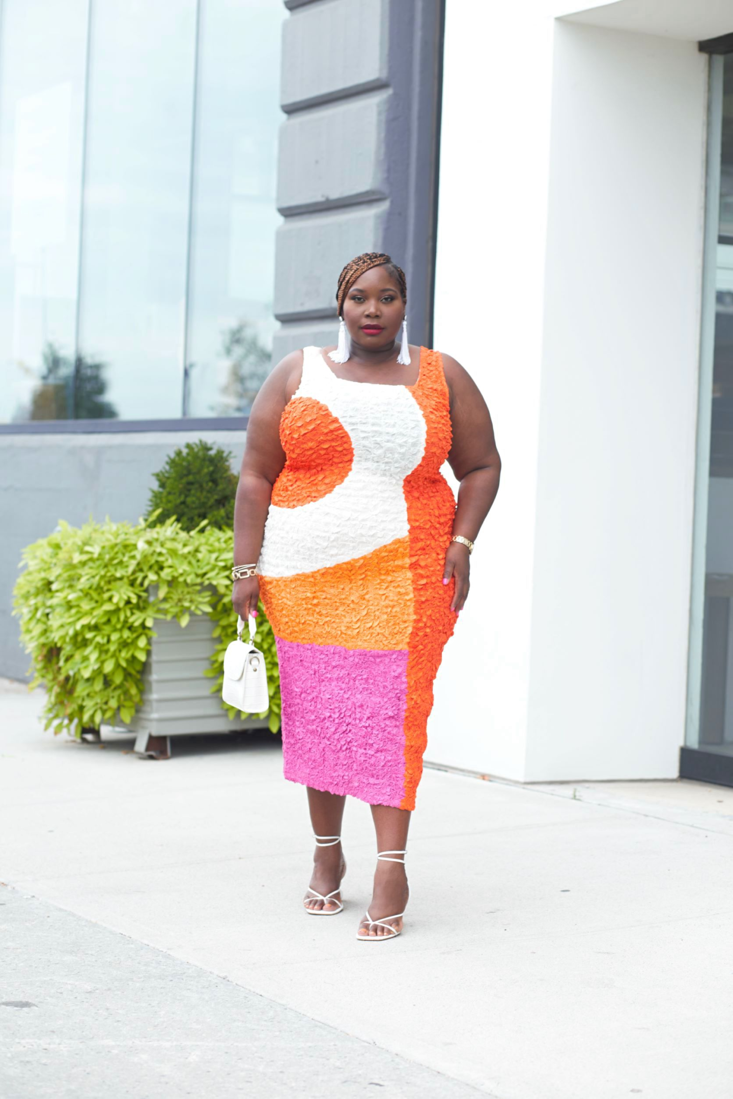 Mara Hoffman sloan dress in a popcorn texture with colorblock design, worn by plus size fashion blogger Alissa Wilson of Stylish Curves