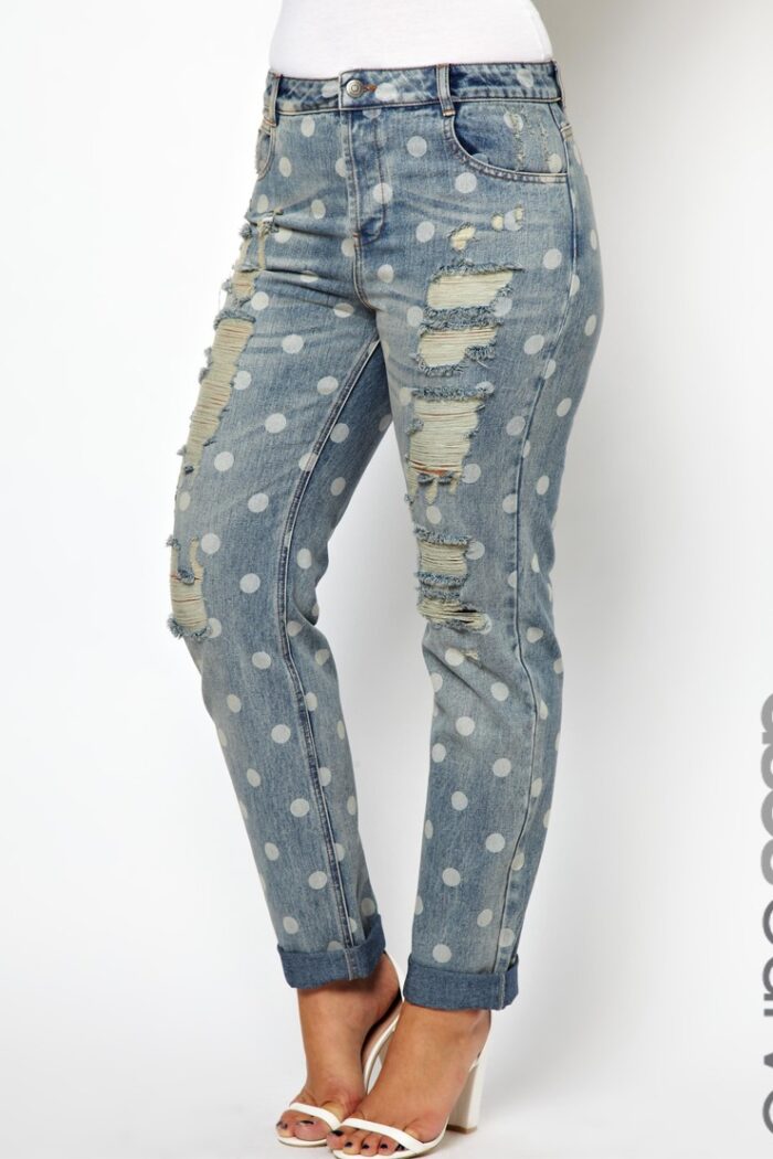 STYLISH CURVES PICK OF THE DAY: ASOS CURVE BOYFRIEND JEANS IN SPOT PRINT