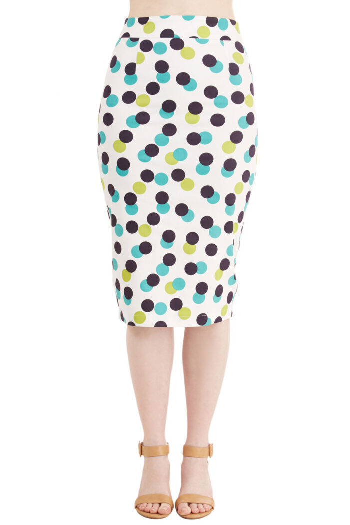 This Polka Dot Plus Size Pencil Skirt Is A Must For Your Spring Work Wardrobe (Workwear Wednesday)