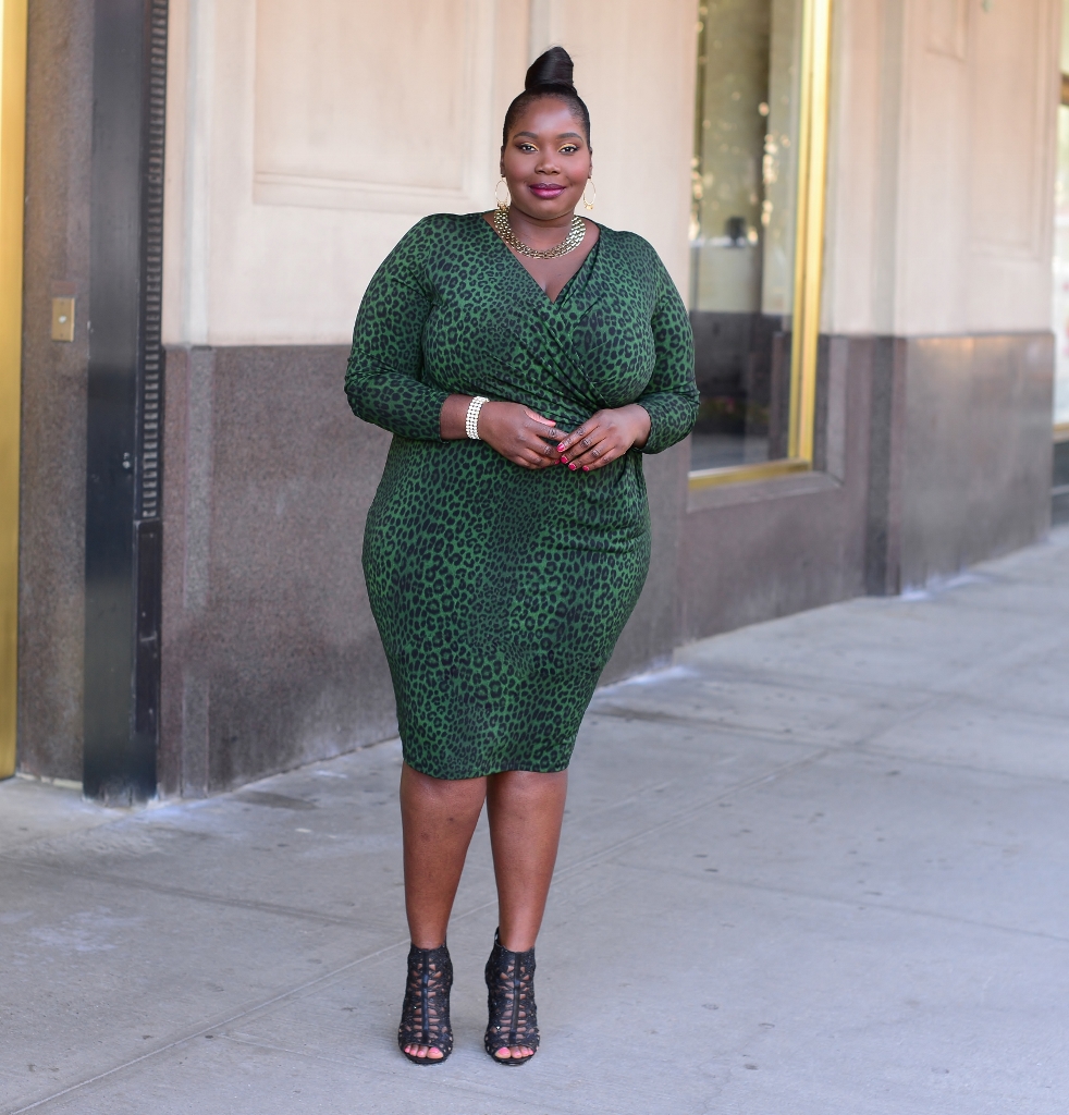 Lord and taylor store green velvet dress