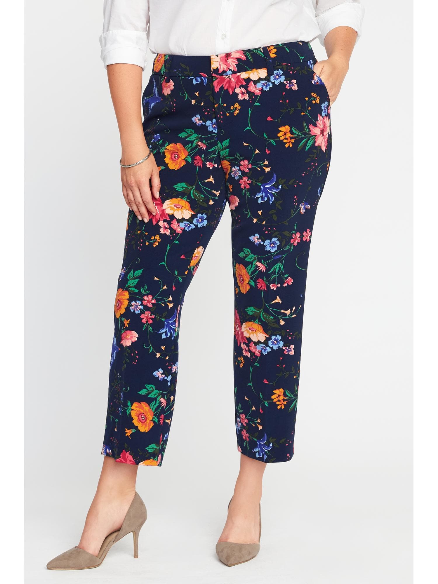 7 Plus Size Floral Pants You Need In Your Summer Wardrobe - Stylish Curves