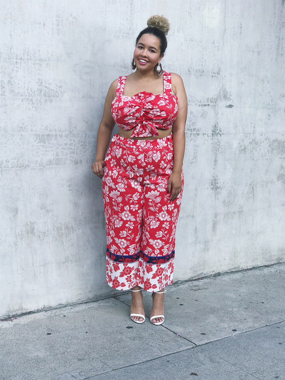 7 Plus Size Floral Pants You Need In Your Summer Wardrobe