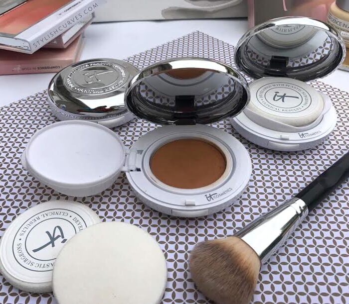 We Tried IT Cosmetics Confidence In A Compact, This Is What It Looks Like