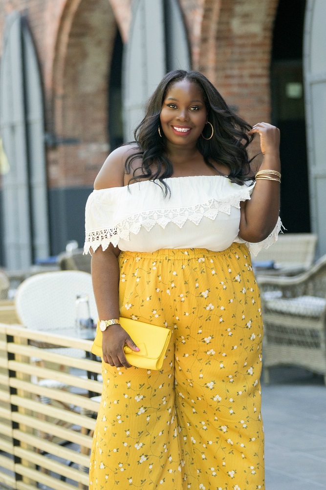 How I Wear Floral Printed Plus Size Palazzo Pants - Stylish Curves