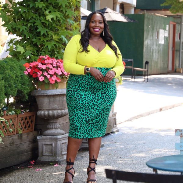 PLUS SIZE OUTFIT IDEAS: What to Wear to a Pool Party? - Stylish Curves