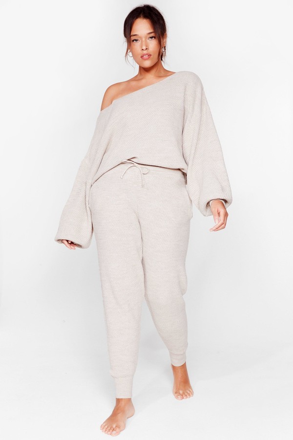 10 Cute Plus Size Loungewear Sets & Jumpsuits That Are Affordable