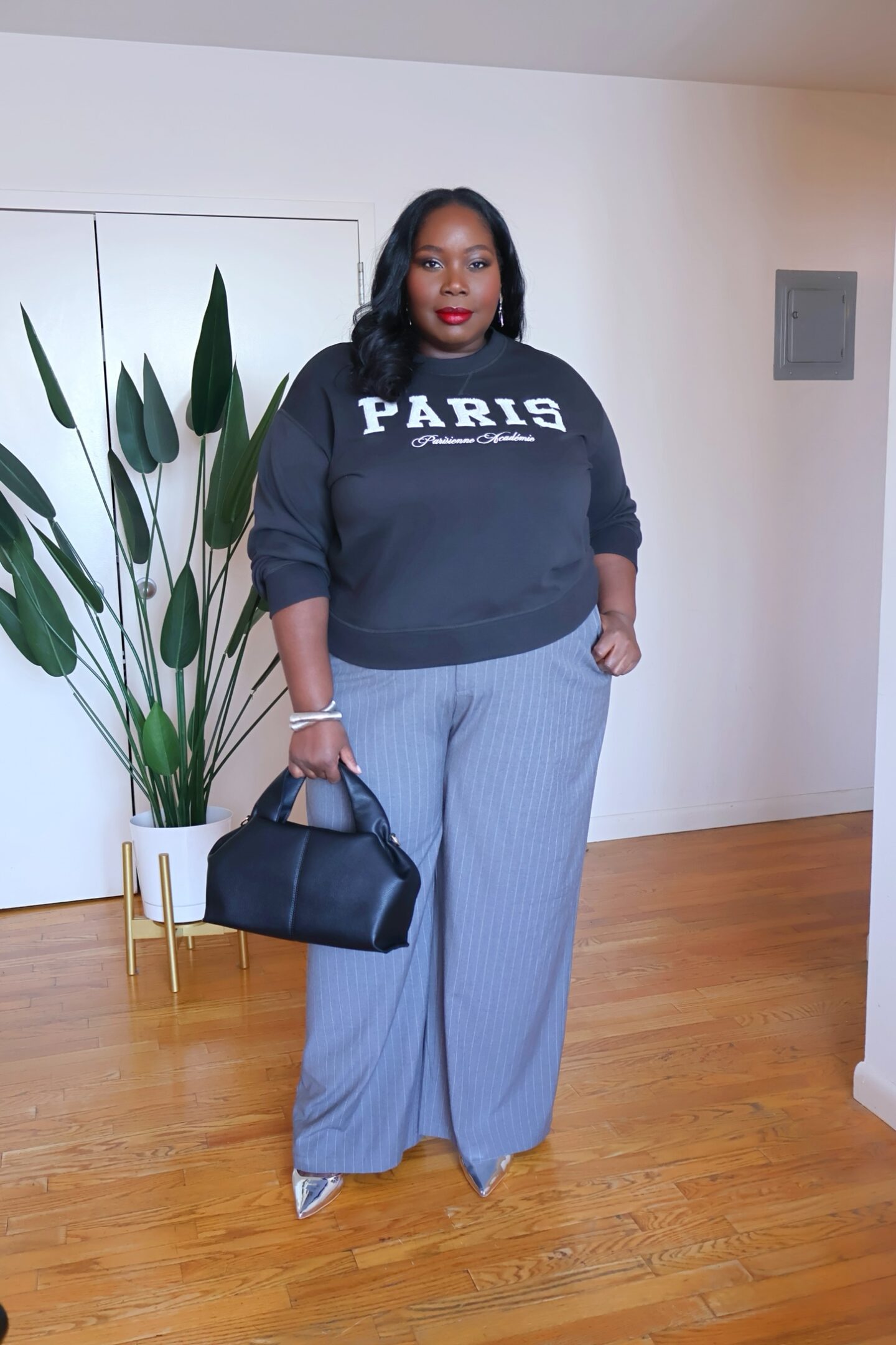 casual plus size wide leg pant outfit with a sweatshirt.