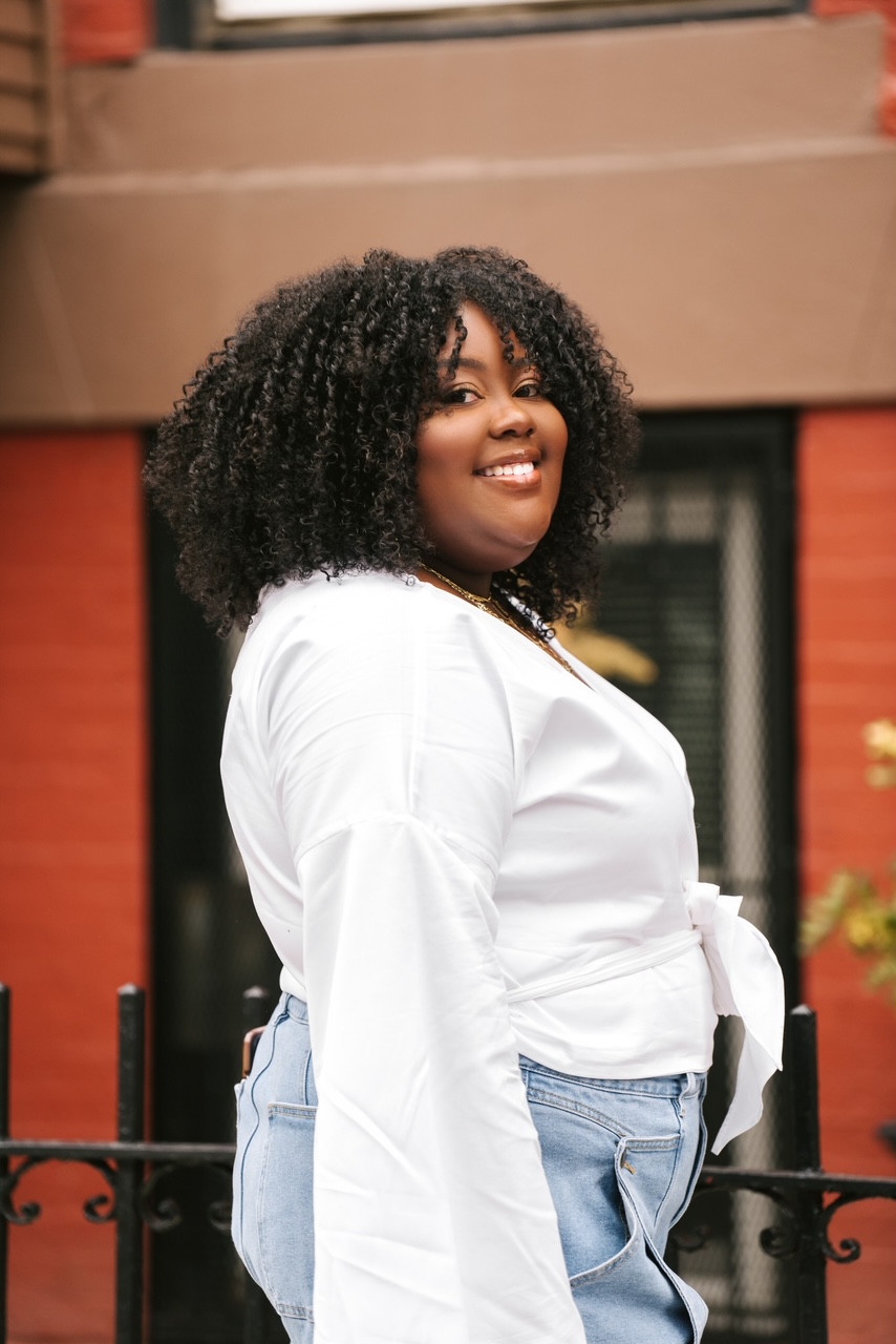 Stylish, Curvy, & Single: Carla DuBose - Stylish Curves