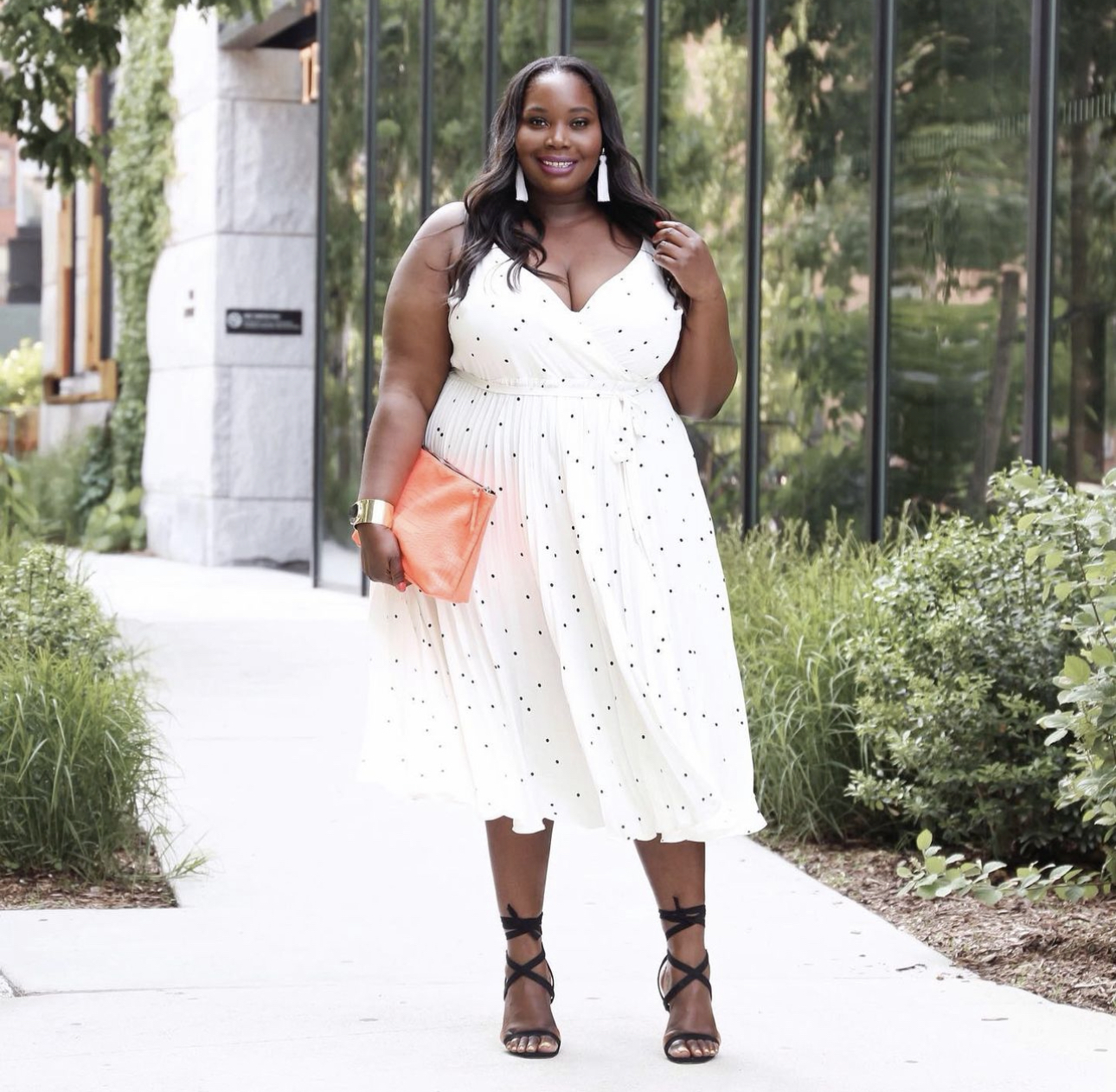 Flattering dress style for plus size sale