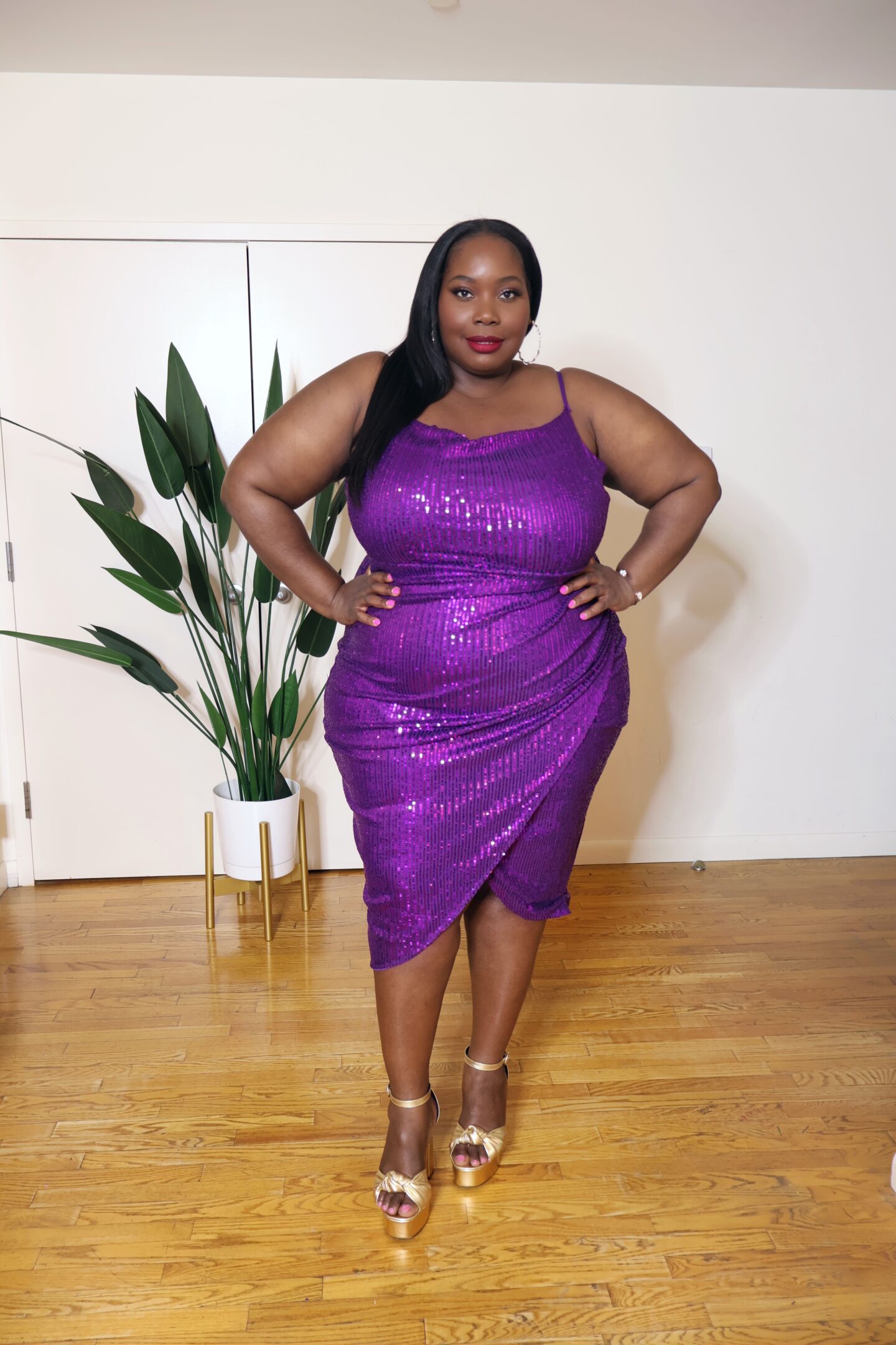 This purple plus size sequin dress is perfect for a new years eve outfit or hoilday outfit. It's an Amazon plus size dress