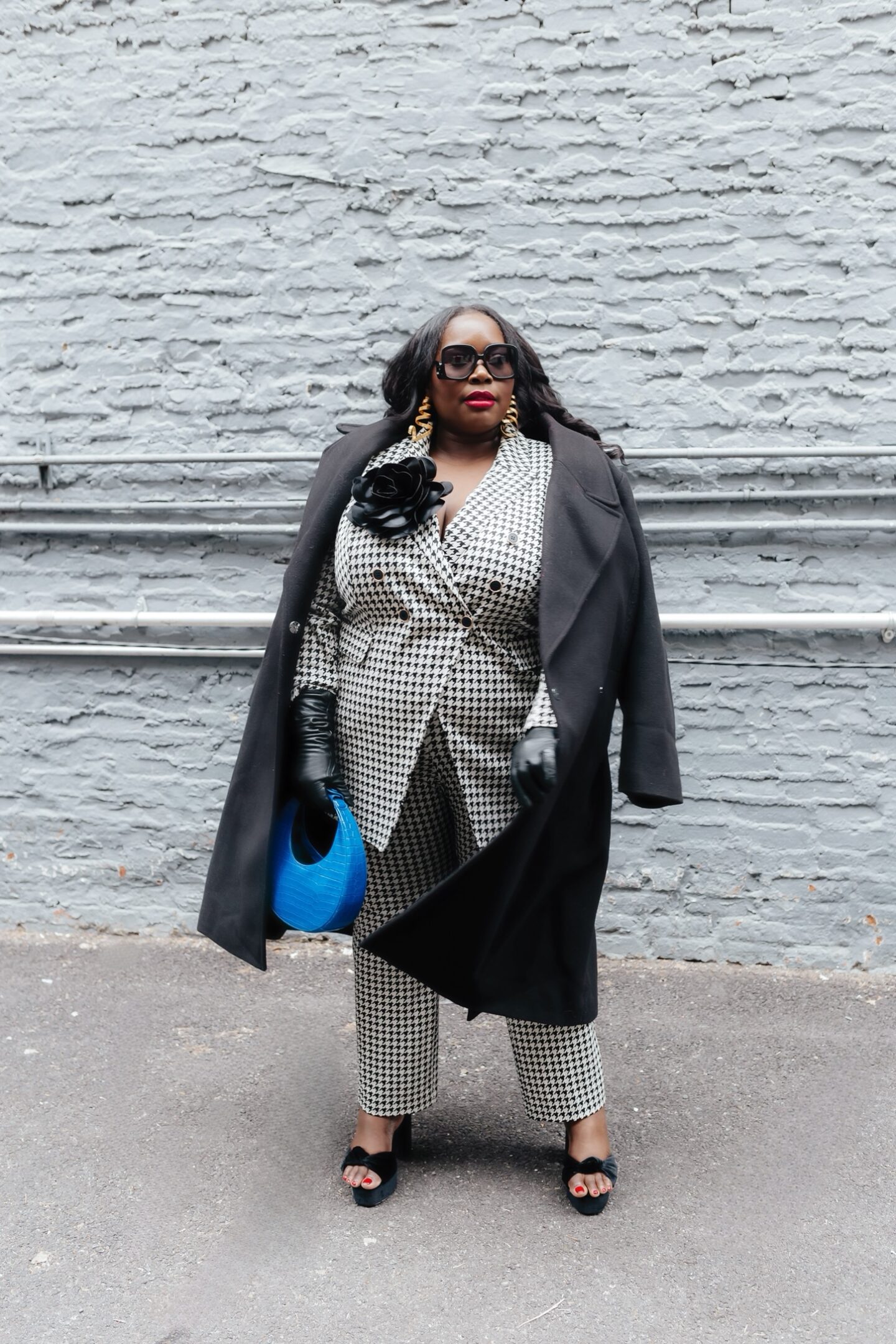 Plus Size New York Fashion Week style in a lane bryant houndstooth suit