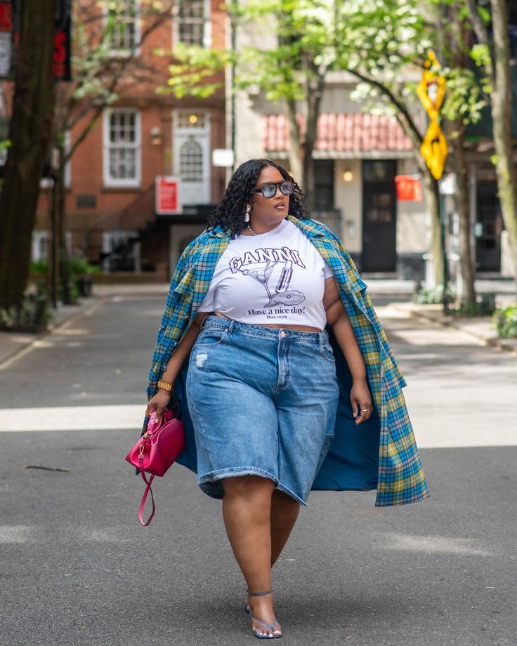 plus size knee length shorts